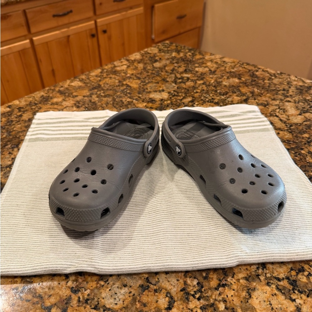 CROCS Kids Gray Water Clogs with Heel Strap